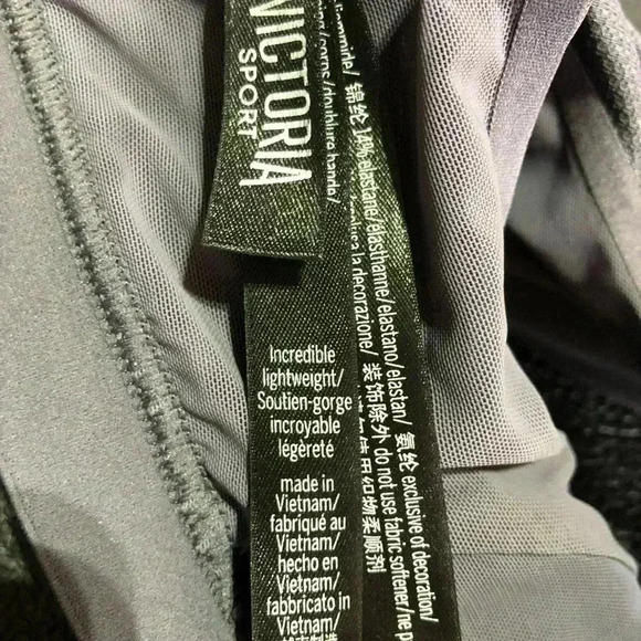 Victoria’s Secret Incredible Sport Bra Lightweight/Lined,adjustable Y back - Picture 7 of 7